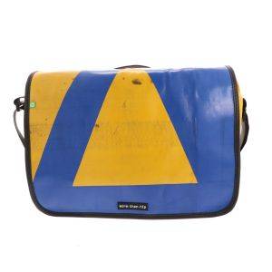 Sturdy 15,6 inch laptop bag from recycled truck tarpaulin - Rome