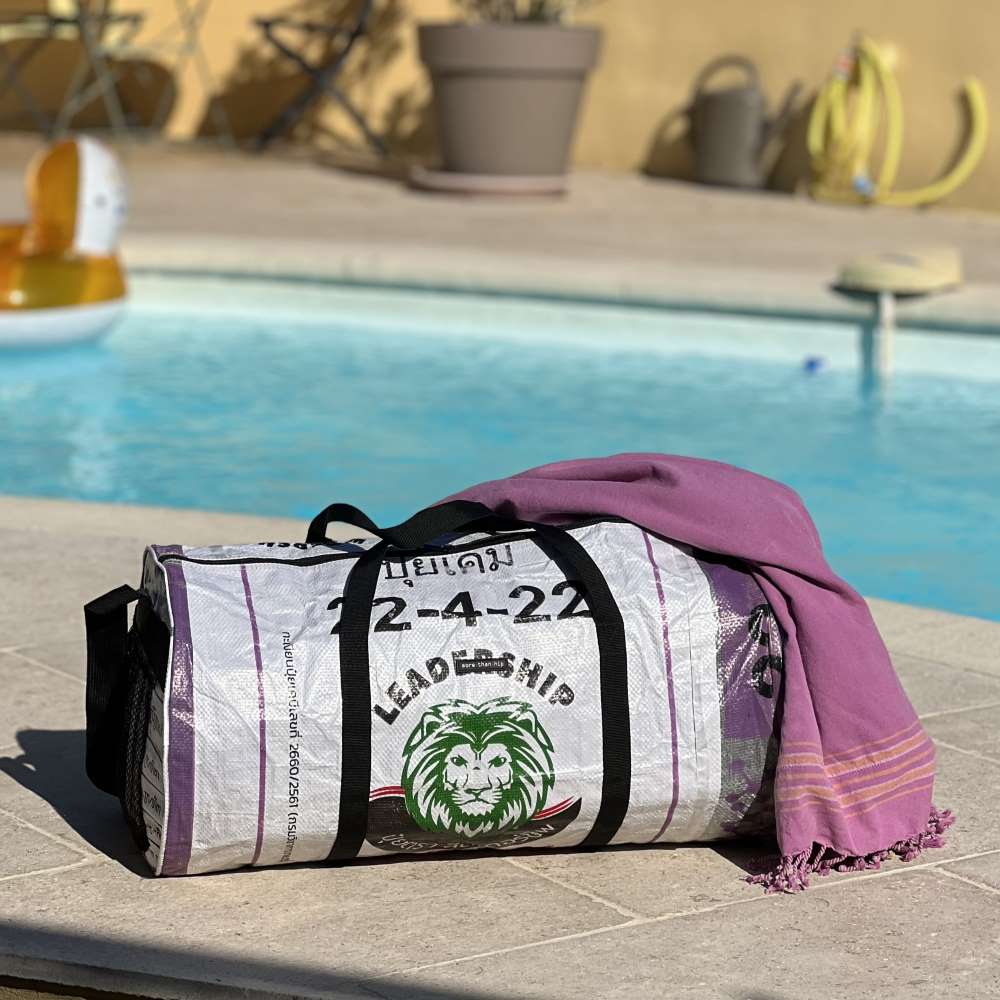 Travel bags Travel bags