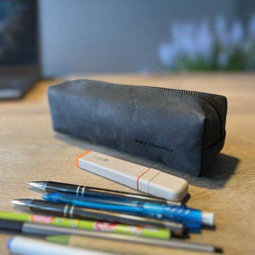 Pouches and pencil cases Pouches and pencil cases